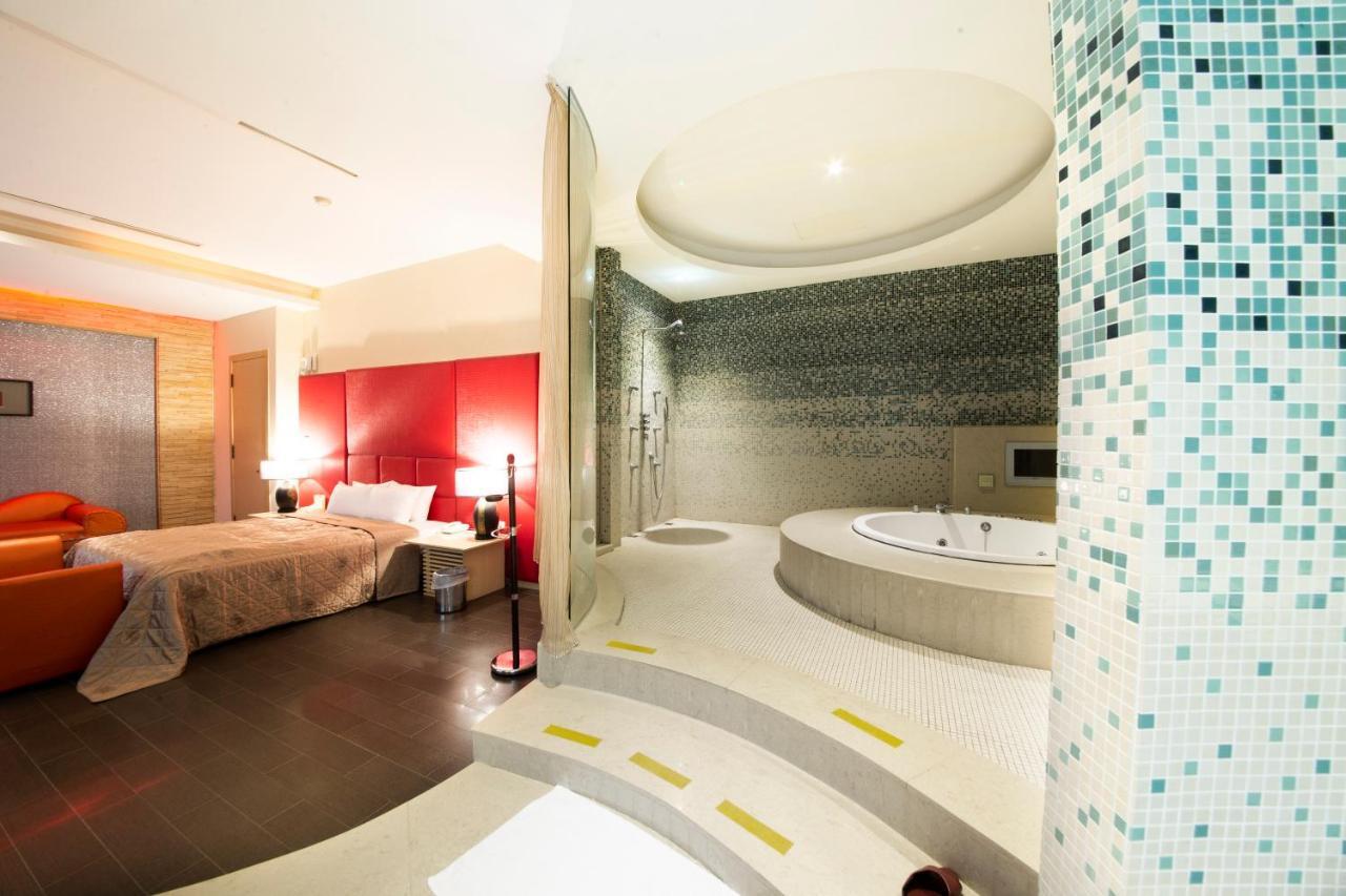 Li-Gin Motel Chiayi Exterior foto